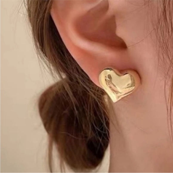 Anthropologie Jewelry - NWOT Georgina 14K Gold Plated Heart Earrings